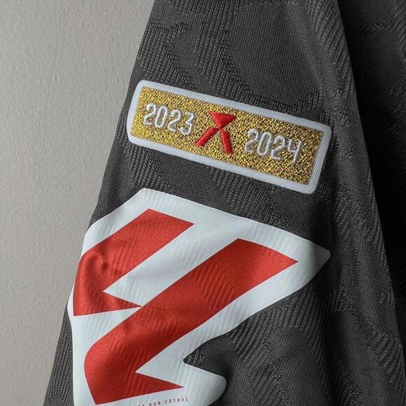 Real Madrid 2025 Adidas Third Authentic Jersey Charcoal Men’s M | Fly Emirates - Picture 6 of 8